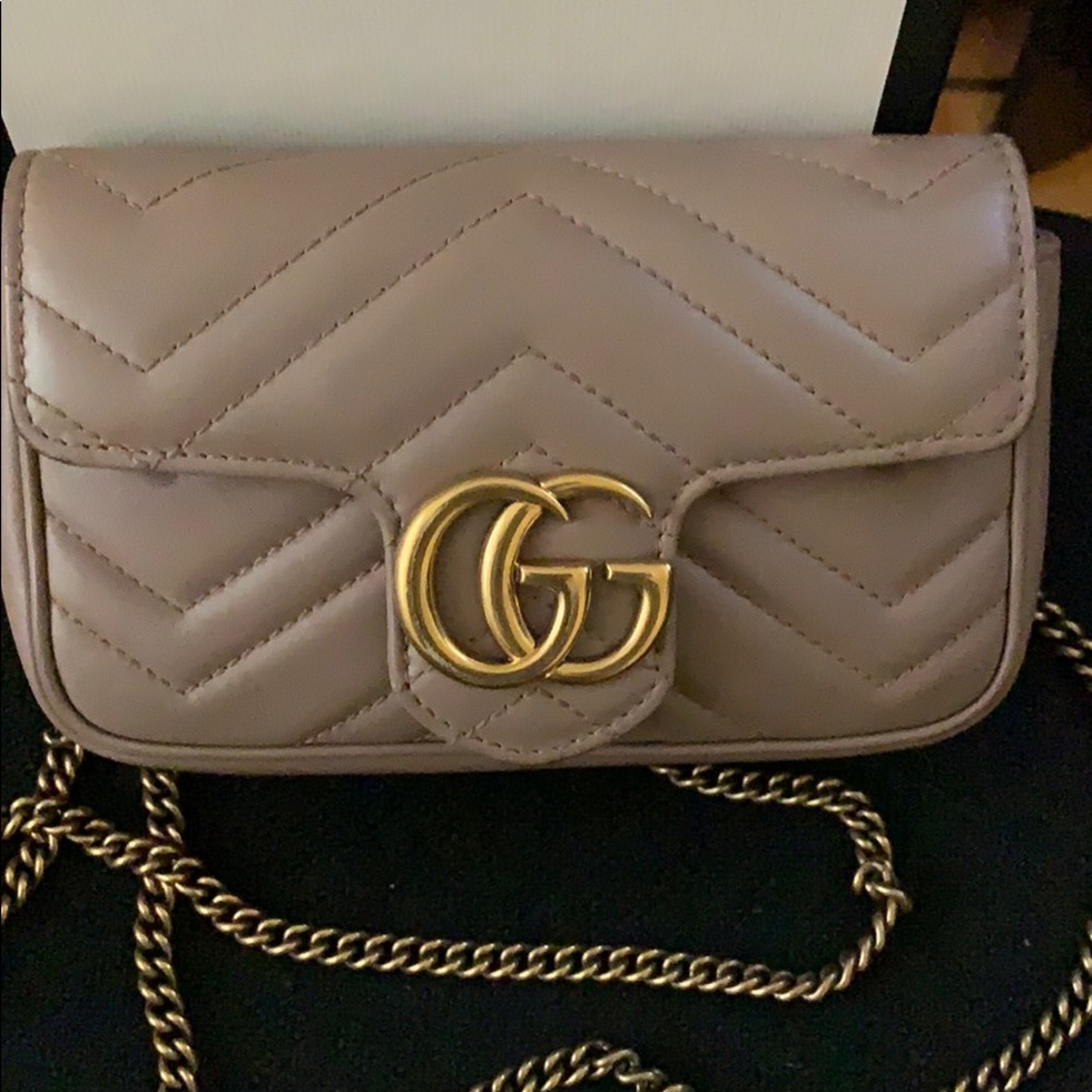 Gucci Marmont matelasse leather super mini bag